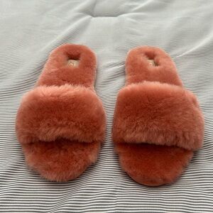Authentic UGG Women’s Fluff Slide II Slippers